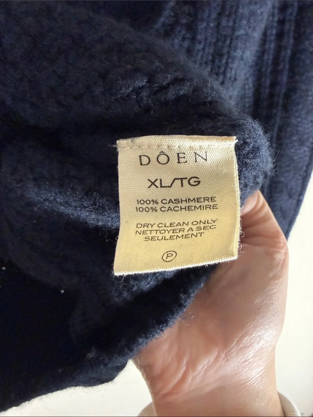 Doen Cressida Cashmere Sweater in Navy